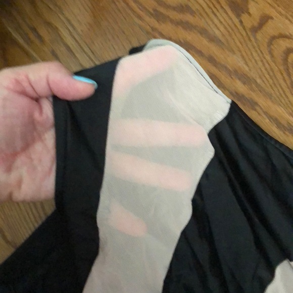 ⭐️⭐️one piece bathensuit with mesh⭐️⭐️ - Picture 2 of 3